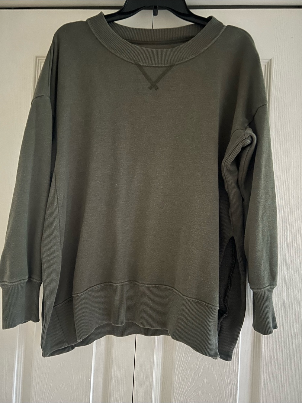 aerie Women’s Olive Crewneck Pullover Sweatshirt